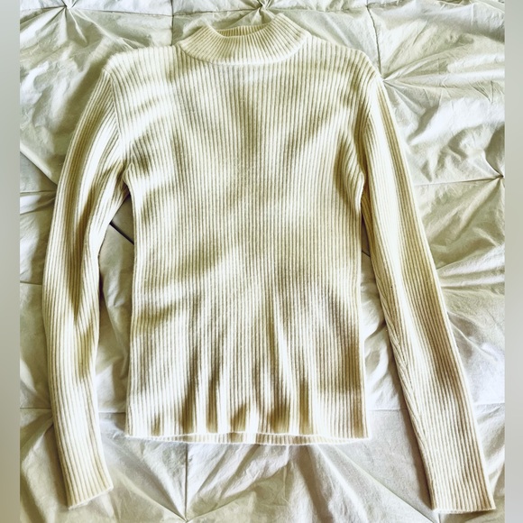 MODA INT’L M cream turtle neck - Picture 5 of 5